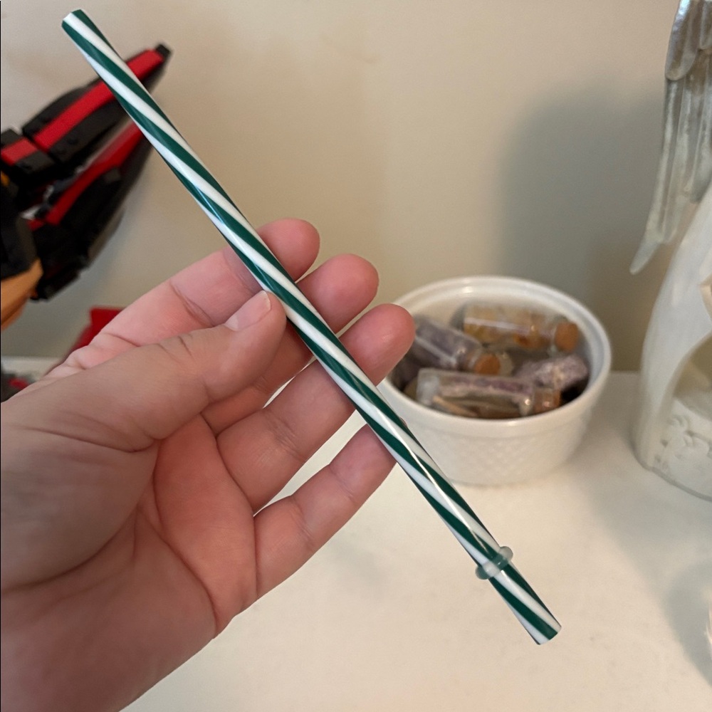 Starbucks Clear Bear Tumbler with Green Lid and Straw - Picture 4 of 4